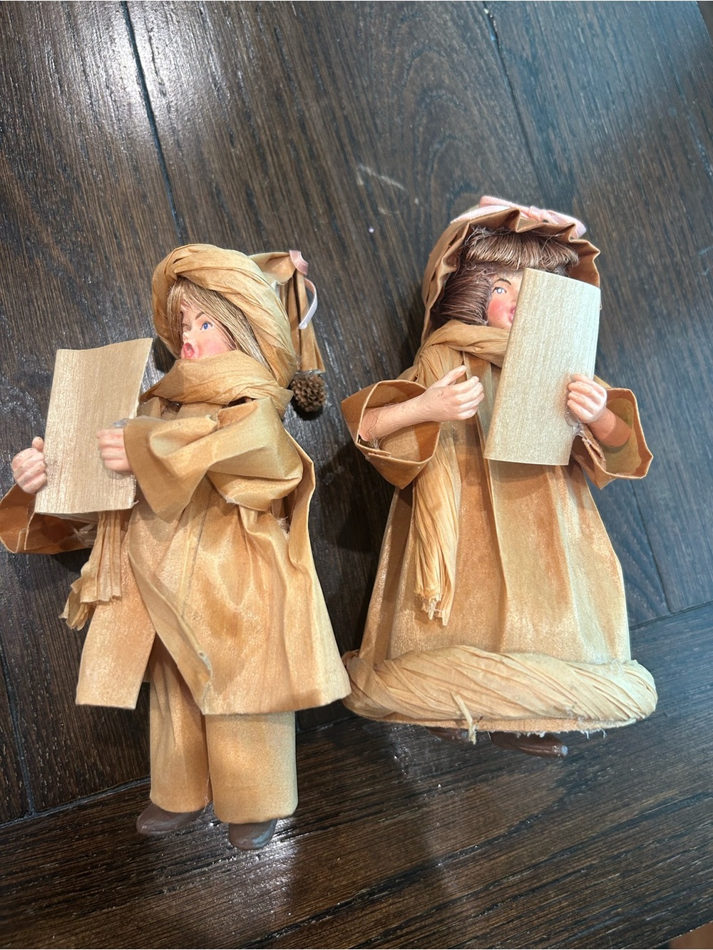 Set of 2 Vintage Handmade Handpainted Christmas Carolers Ornaments Raffia EUC